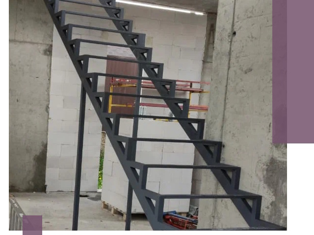 Демонтаж металлических лестниц в Краснокаменске быстро и безопасно