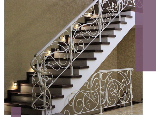 Кованые лестницы под ключ в Краснокаменске — изготовление и монтаж