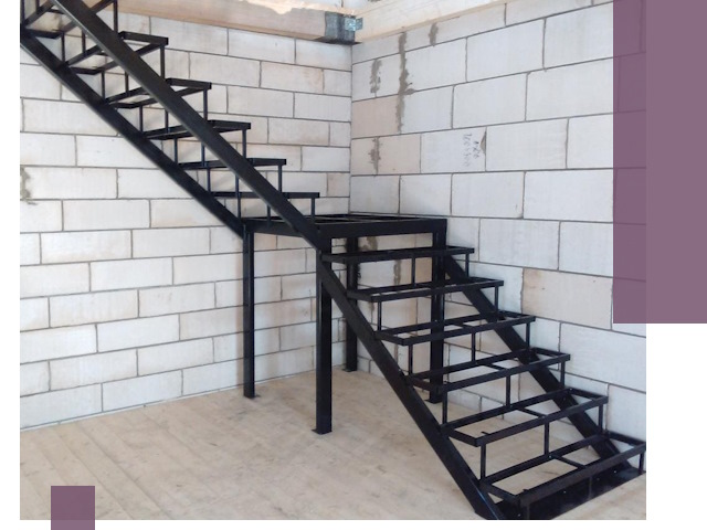 Лестницы на металлокаркасе под ключ в Краснокаменске — изготовление и монтаж