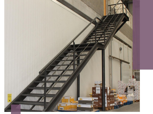 Лестницы для производства в Краснокаменске — изготовление и монтаж