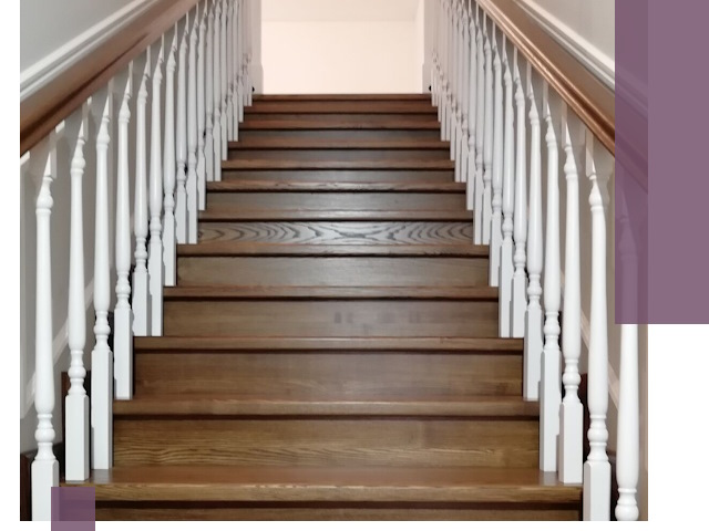 Лестницы из ясеня на заказ в Краснокаменске — изготовление и монтаж