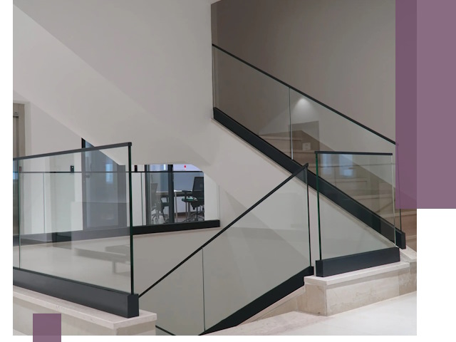 Стеклянные перила премиум-класса с установкой в Краснокаменске