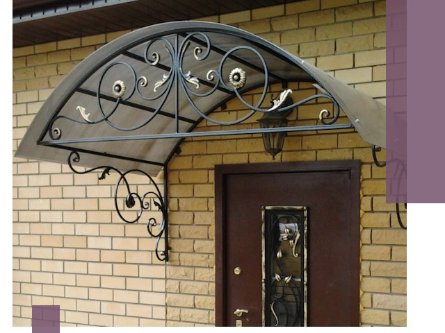 Изготовление козырьков из металла под ключ в Краснокаменске