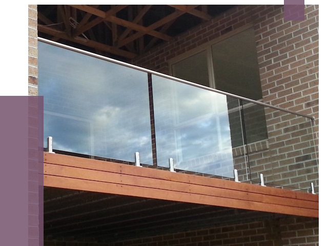 Стеклянные парапеты на крыше и террасе в Краснокаменске от 11499 руб. | ПРОЛЁТ-Ксн