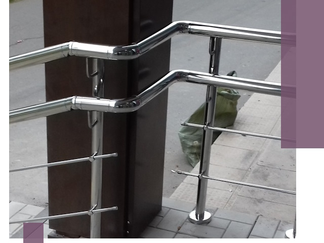 Монтаж поручней из нержавеющей стали в Краснокаменске качественно и быстро